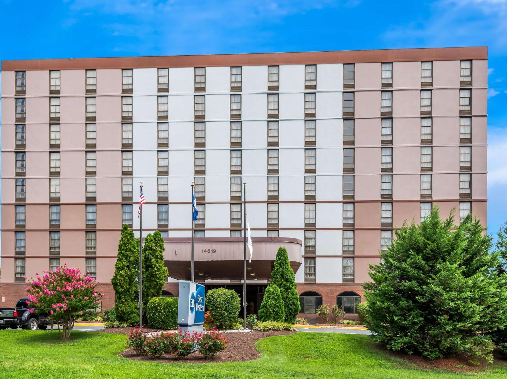 Western Potomac Mills 3*