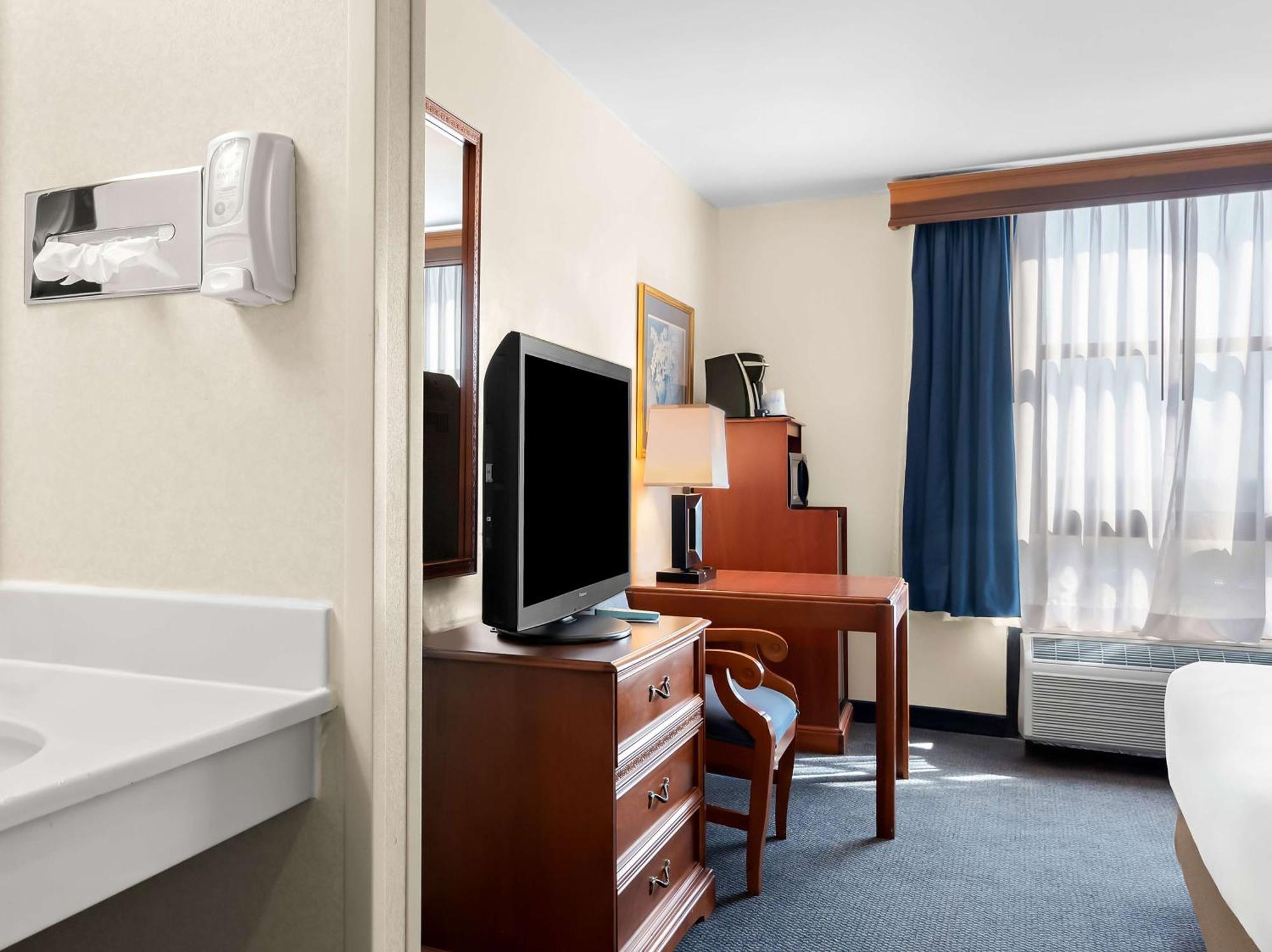 Western Potomac Mills Hotel