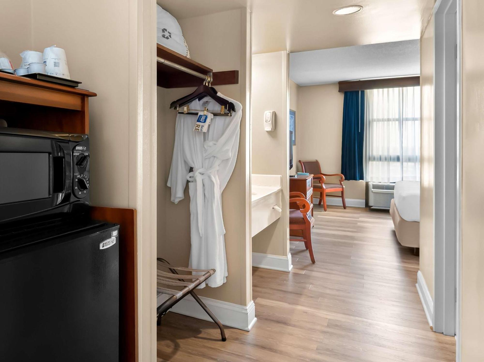 Western Potomac Mills Hotel Woodbridge