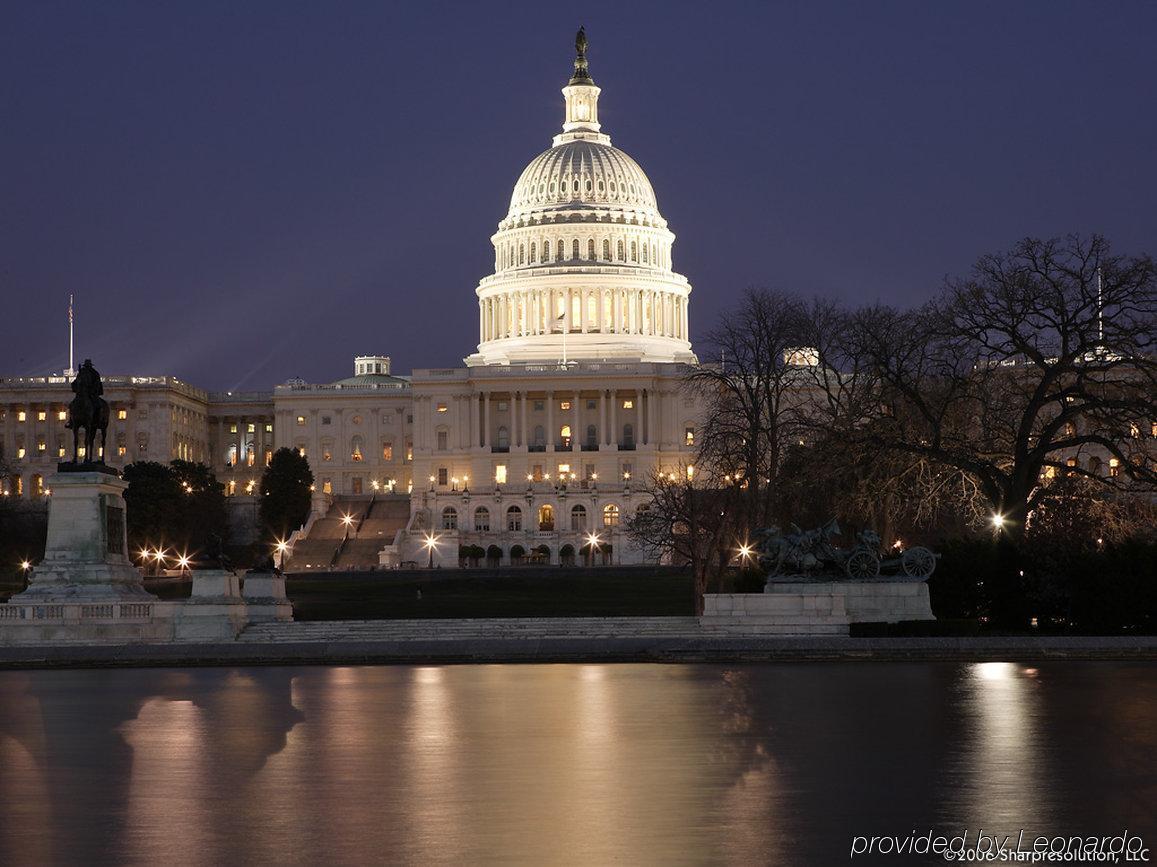Hotel Western Potomac Mills 3*