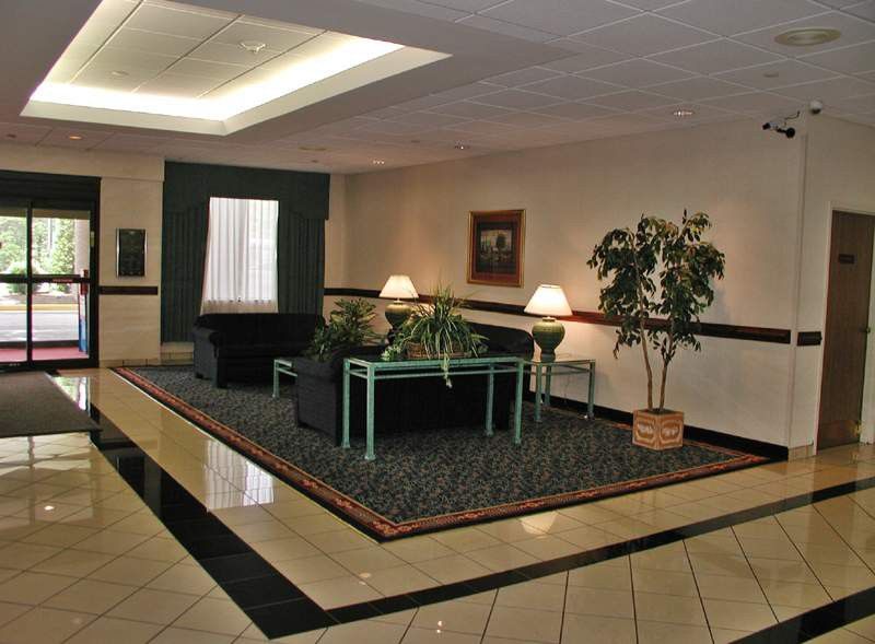 Western Potomac Mills 3*