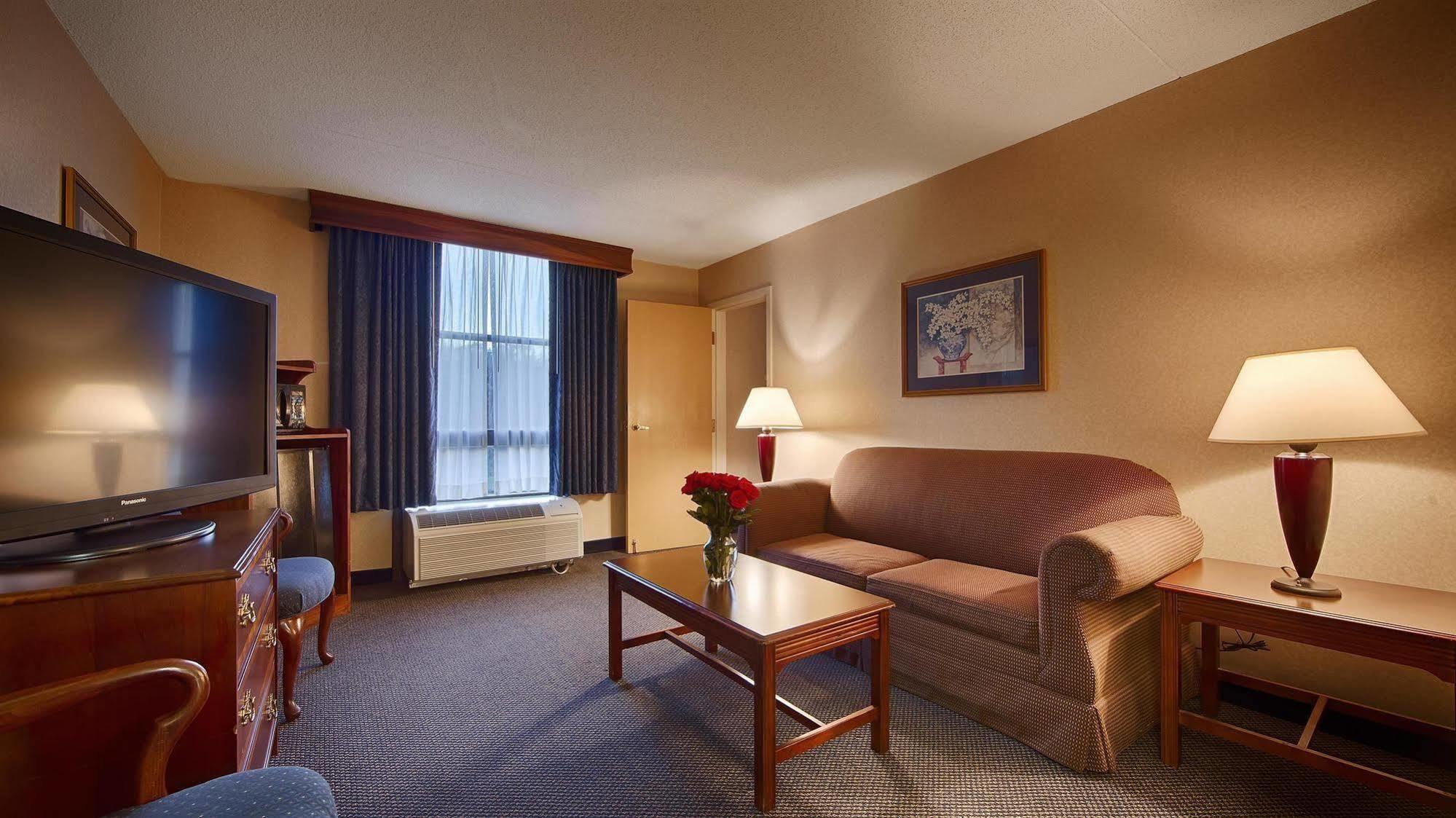 Western Potomac Mills Hotel Woodbridge